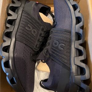 OnRunning| Men's 9.5 | CLOUD X4 Black/Eclipse Shoes